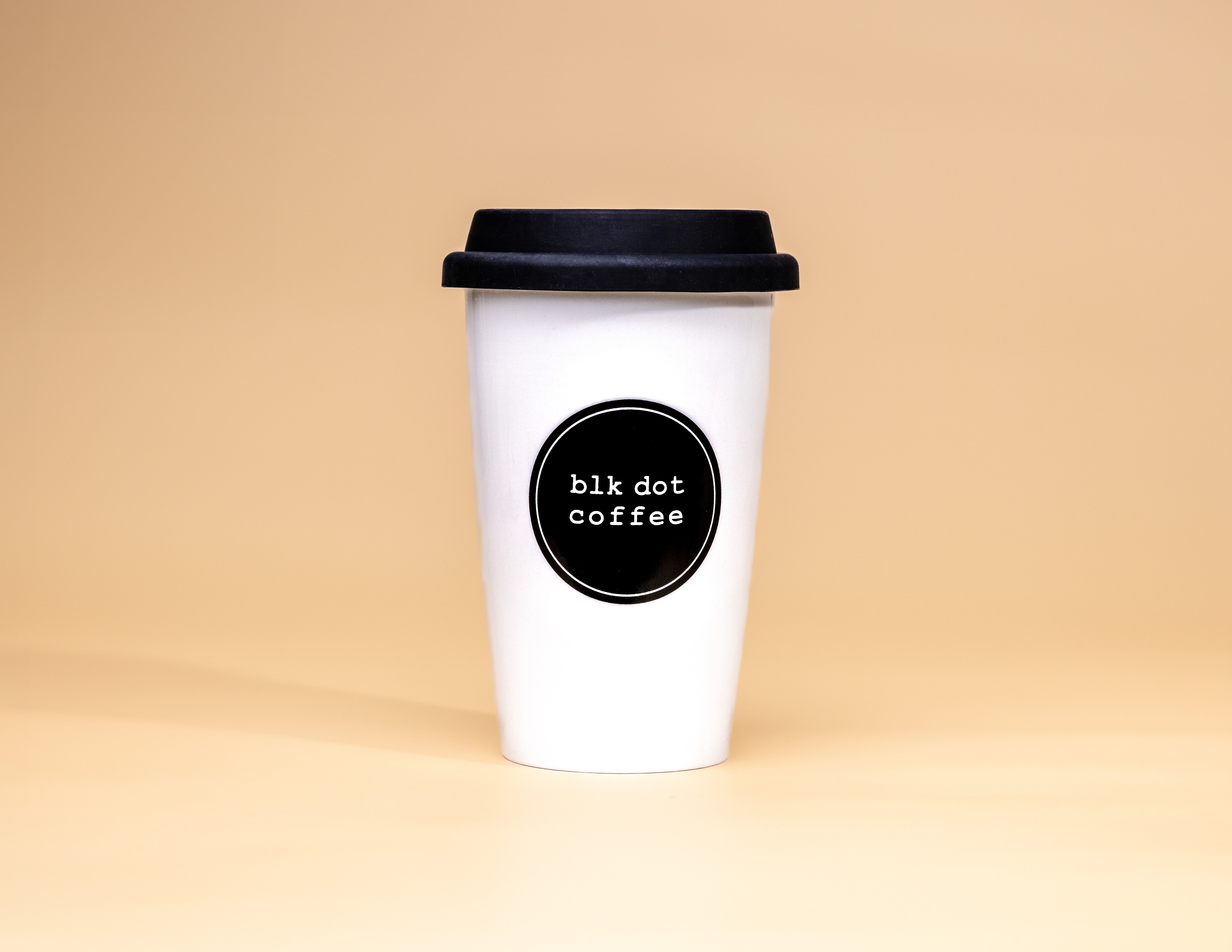 Ceramic Coffee Cup w/ Silicone Lid | Blk Dot Coffee